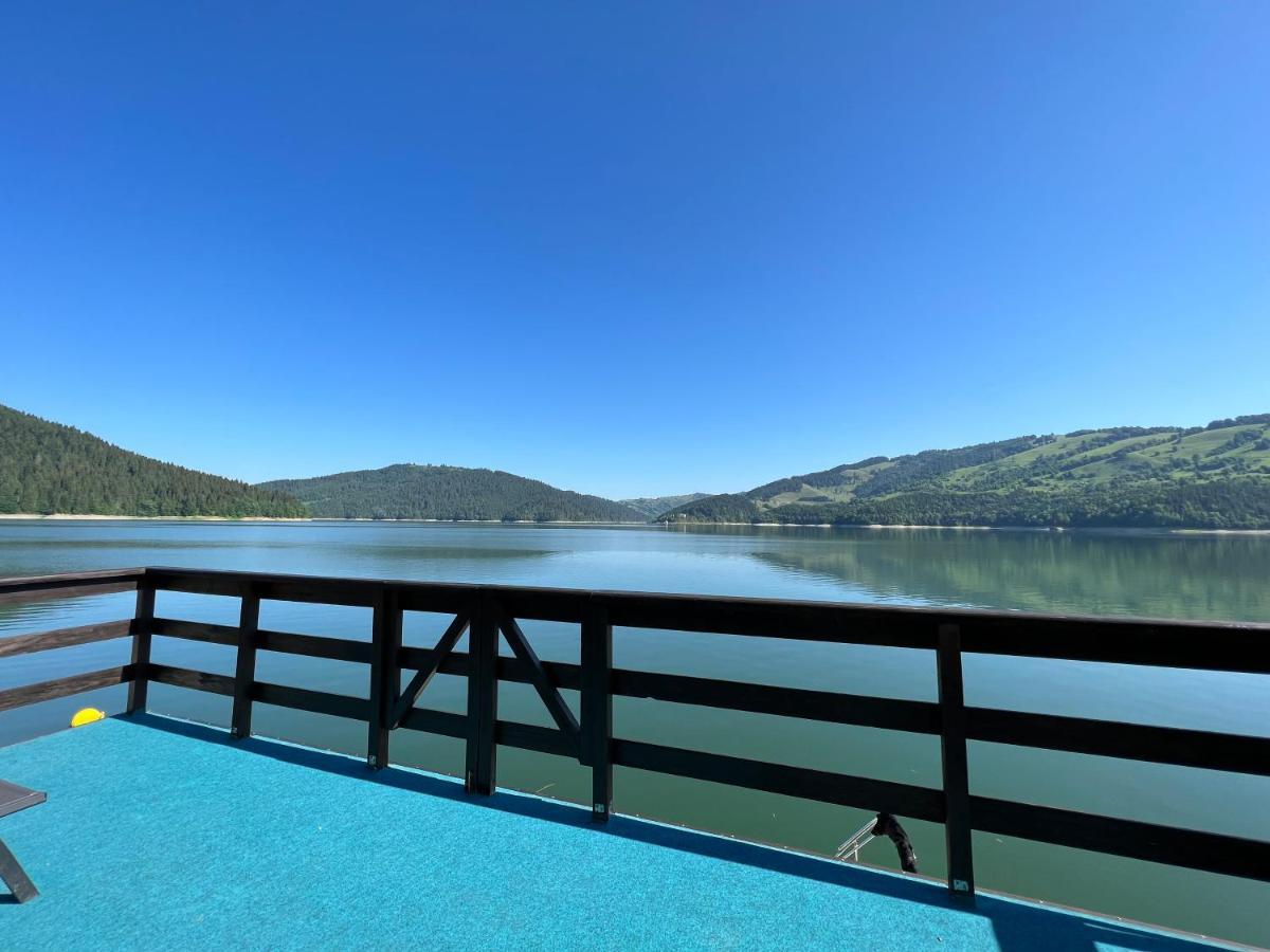 Holiday Bicaz Bungalows On The Lake Exteriör bild