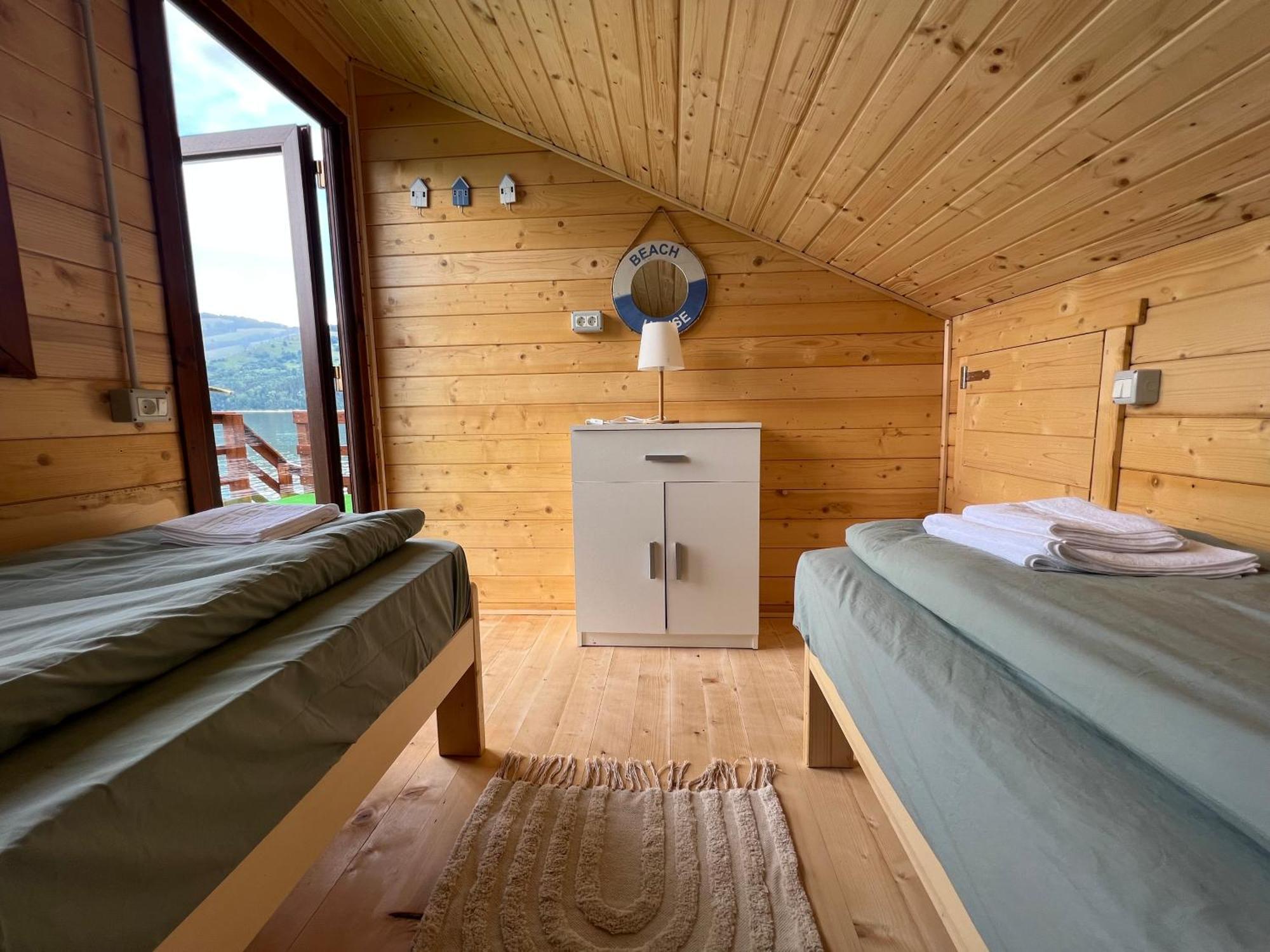 Holiday Bicaz Bungalows On The Lake Exteriör bild