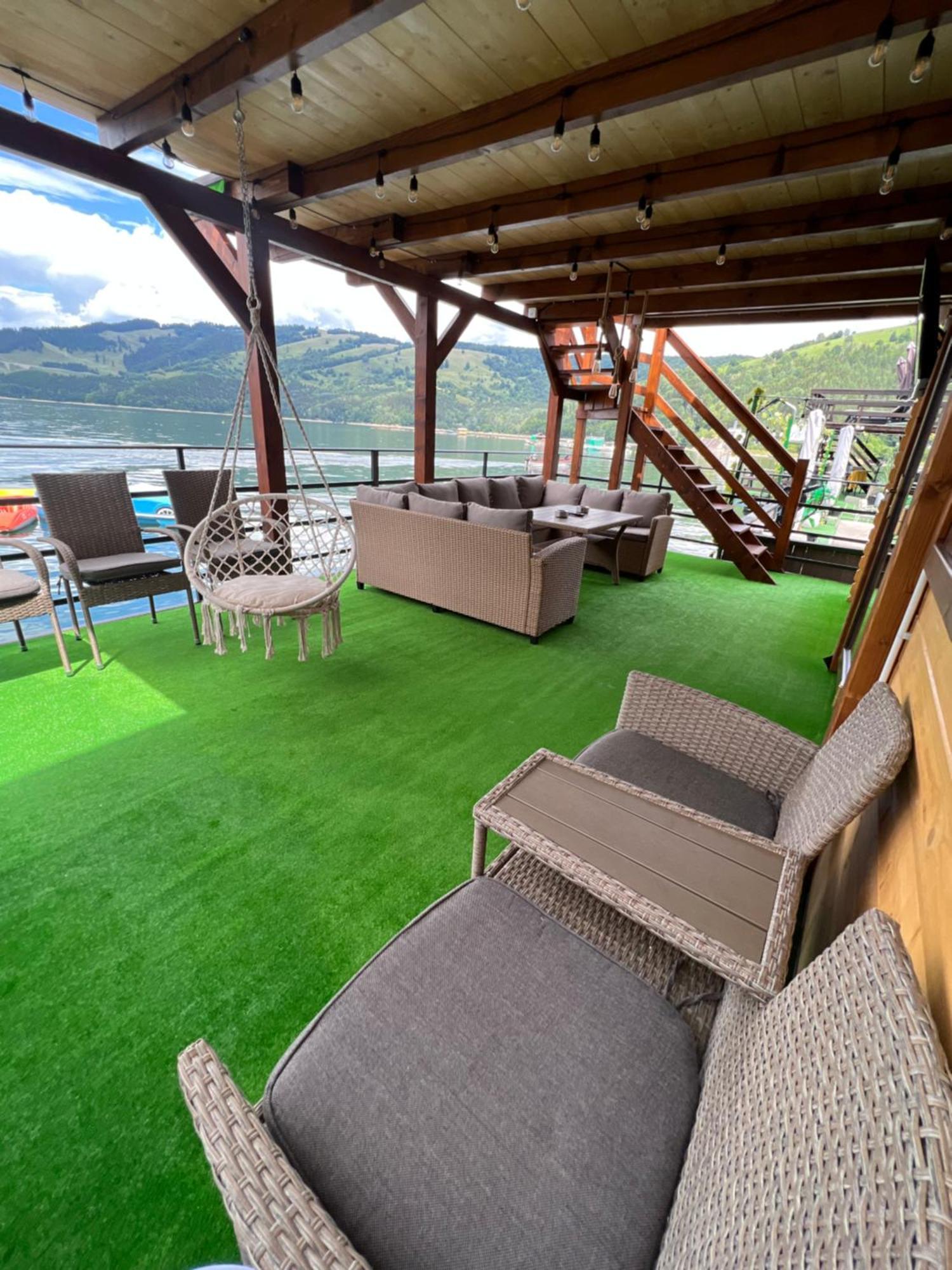 Holiday Bicaz Bungalows On The Lake Exteriör bild