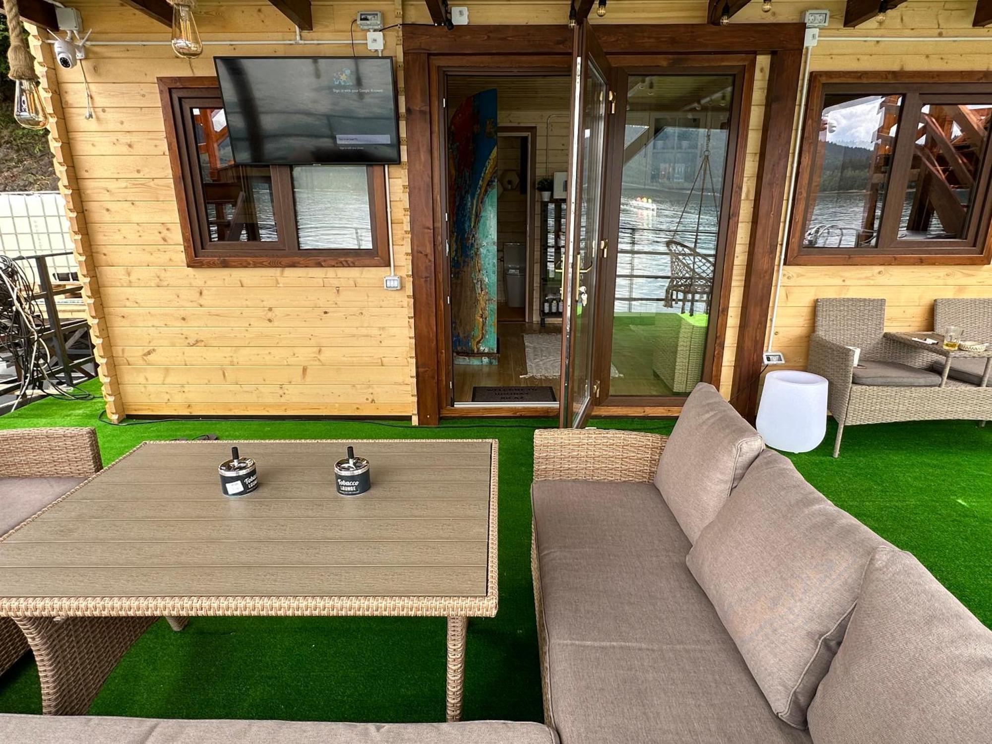 Holiday Bicaz Bungalows On The Lake Exteriör bild