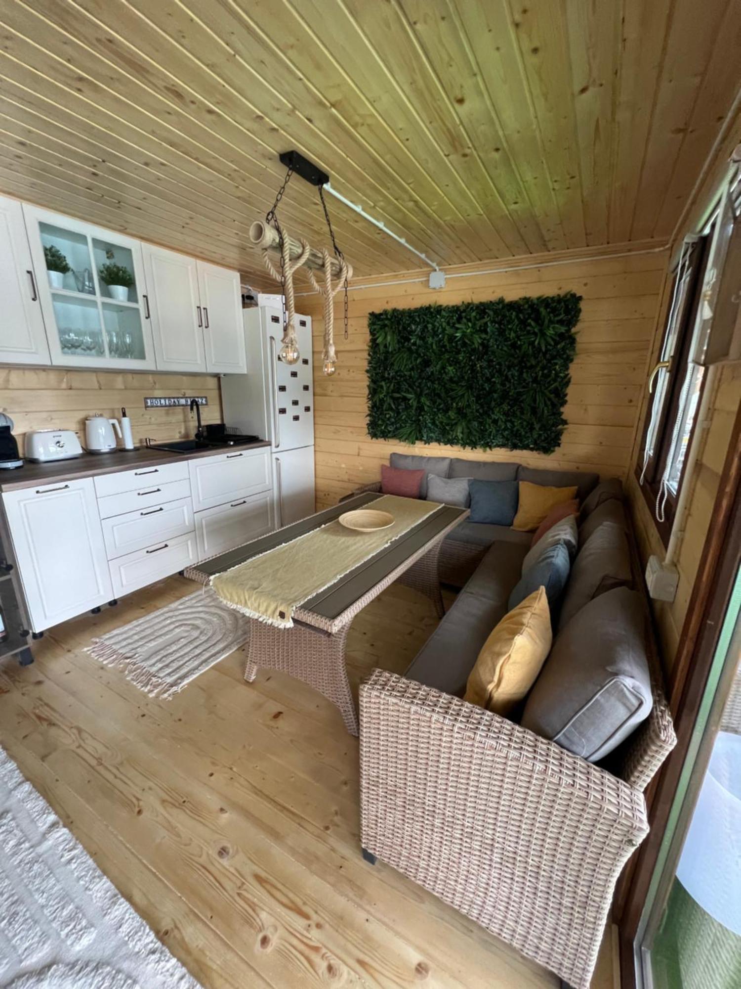 Holiday Bicaz Bungalows On The Lake Exteriör bild