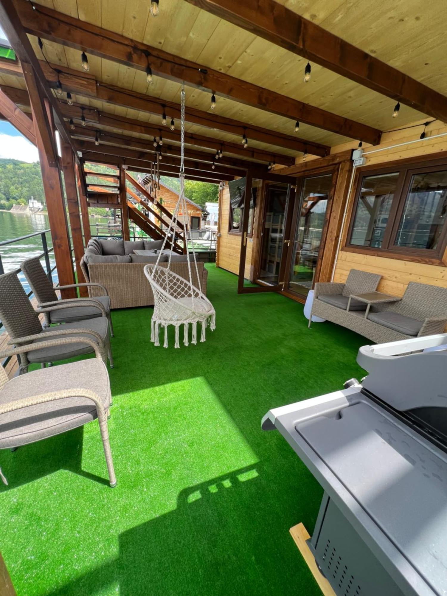 Holiday Bicaz Bungalows On The Lake Exteriör bild