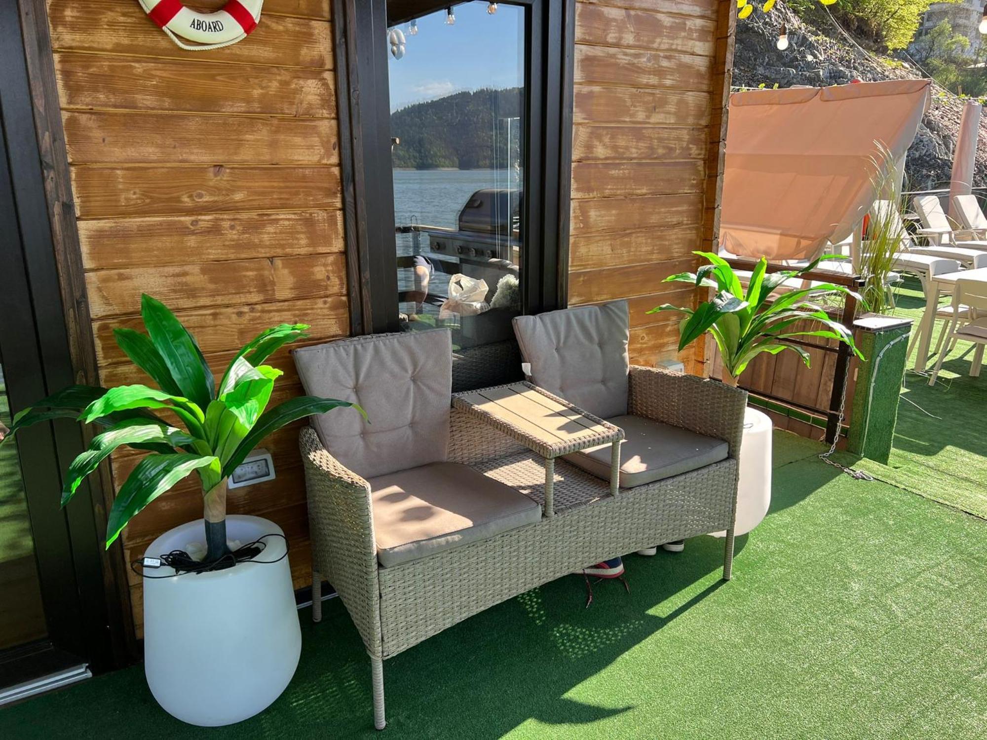 Holiday Bicaz Bungalows On The Lake Exteriör bild