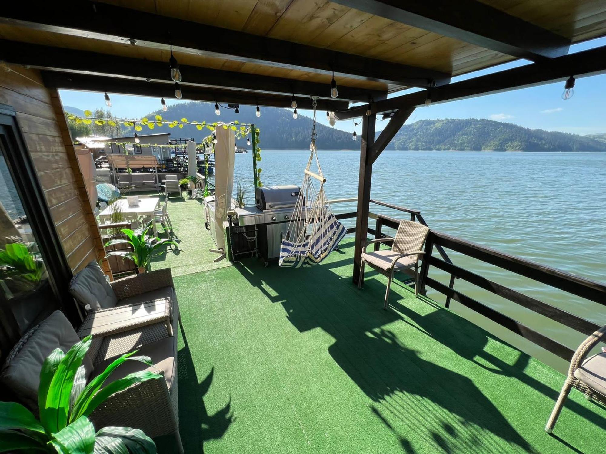 Holiday Bicaz Bungalows On The Lake Exteriör bild