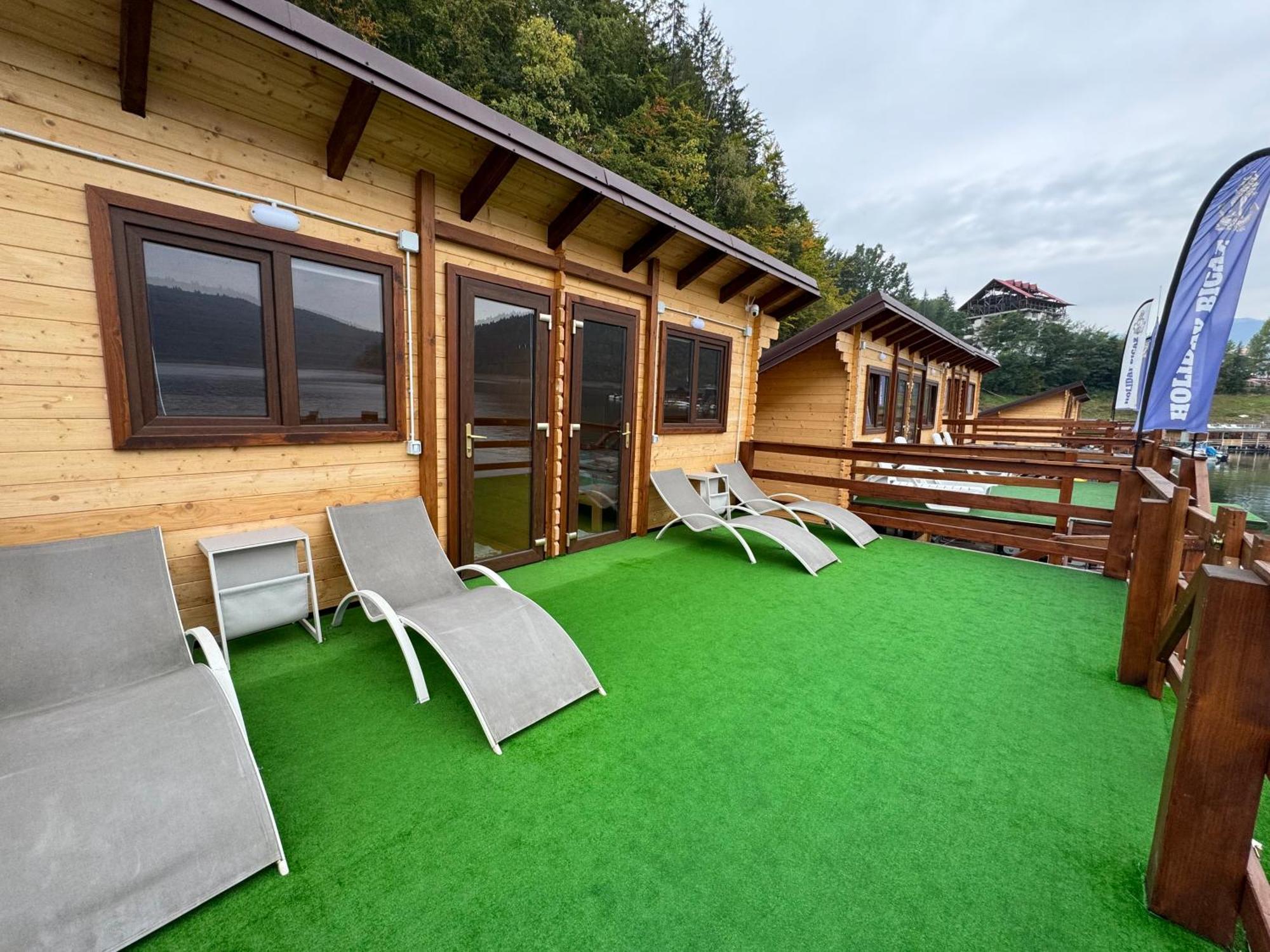 Holiday Bicaz Bungalows On The Lake Exteriör bild